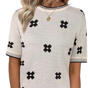 Cream and Black Graphic Ribbed Short Sleeve Tee